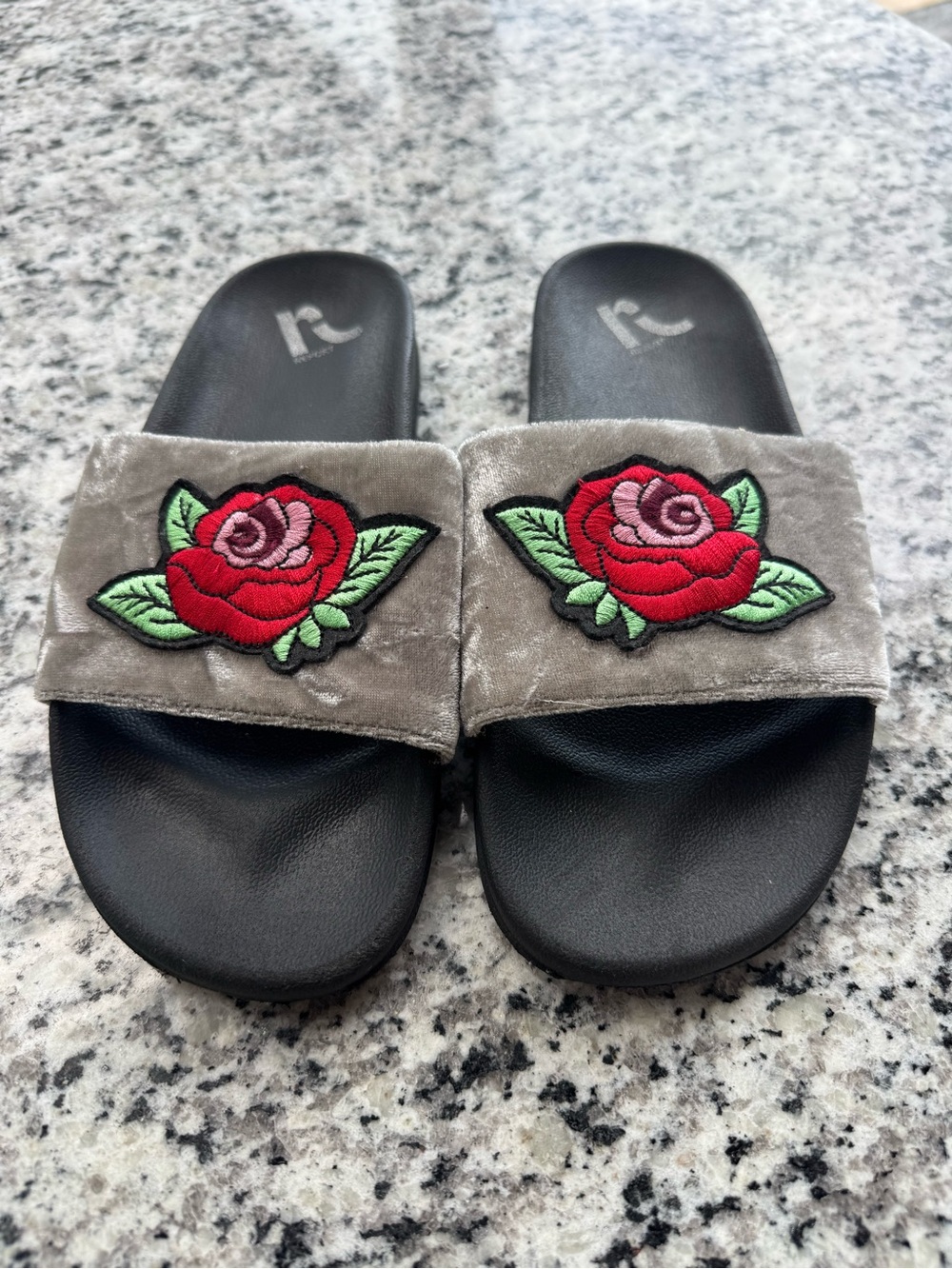 Report Gray Velvet Slide Sandals with Red Rose Patch